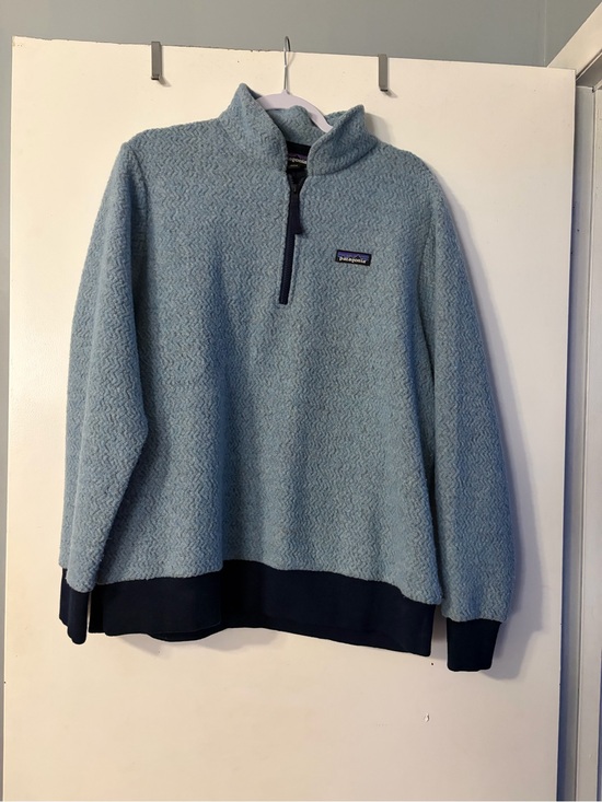Patagonia Tops - Patagonia Women’s Light Blue Quarter-Zip Fleece with Navy Trim